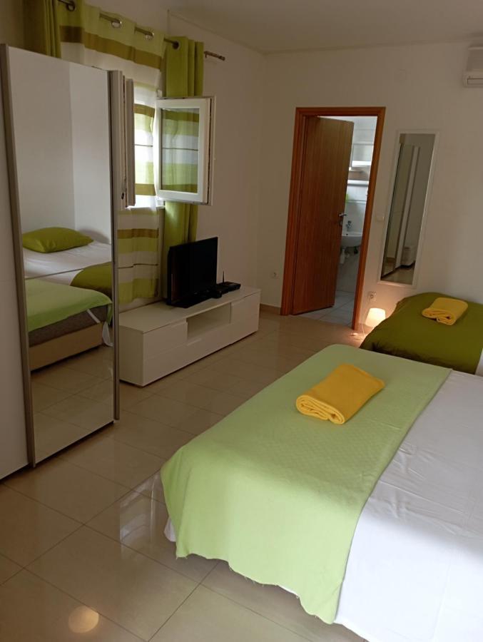 Apartmani Trubi 1 Vodice Exterior foto